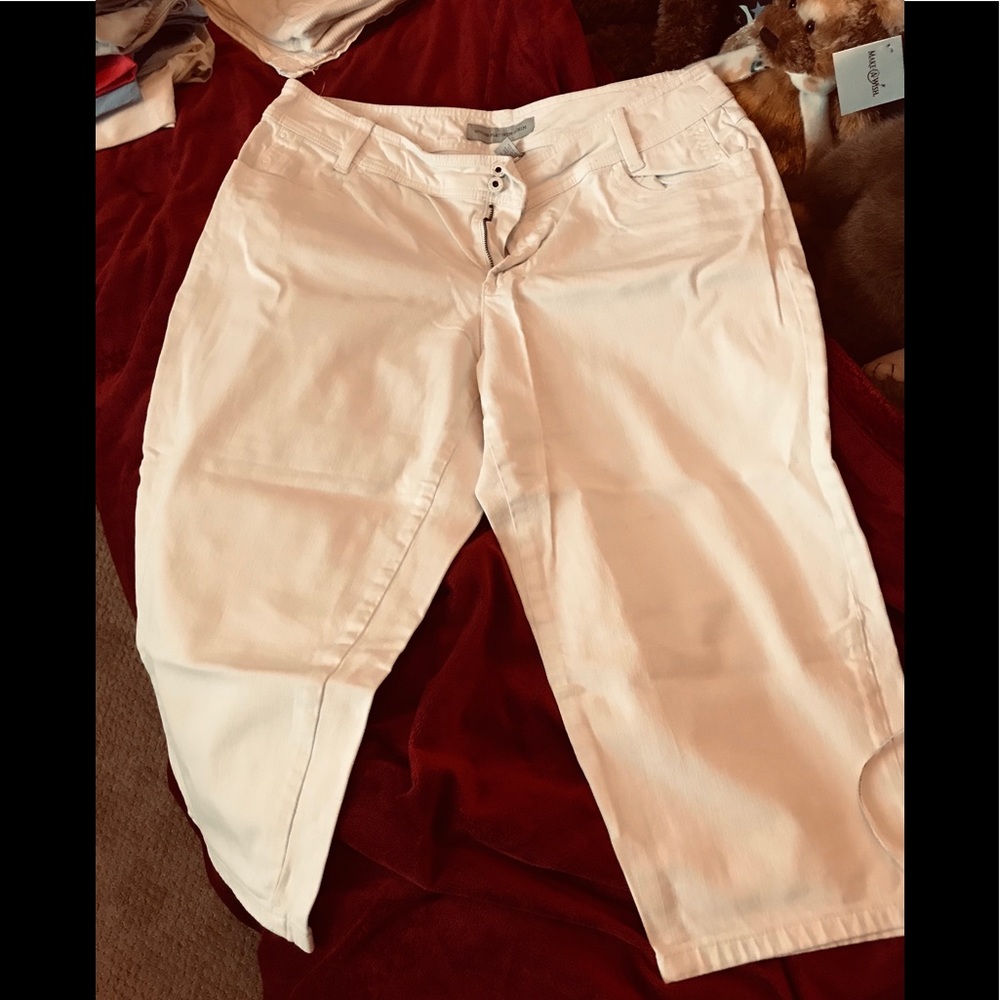 Women’s White capris Denim size xl